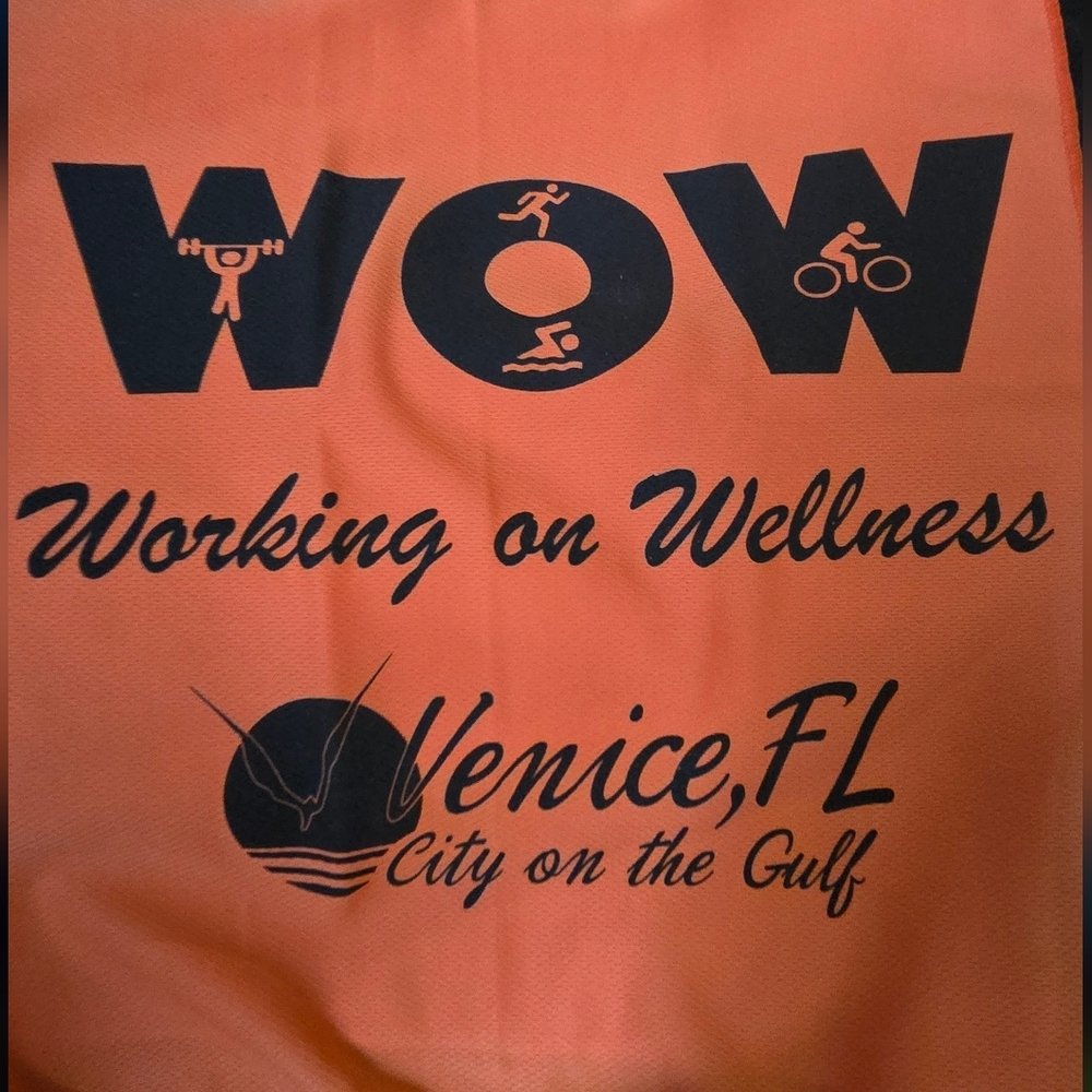 HOST PICK🎉🎊WOW Working On Wellness Venice FL Collectible Towel/flag 13"×36"